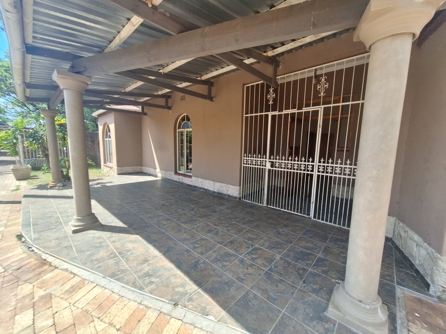 3 Bedroom Property for Sale in Bodorp North West